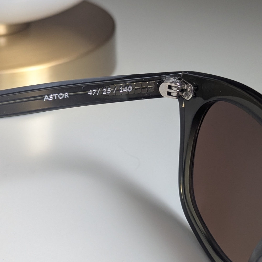 BNWOT Lowercase NYC Astor sunglasses, Sage Green - Picture 9 of 11